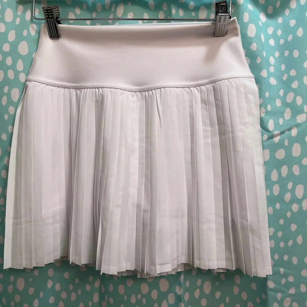 Alo Yoga pleated skirt